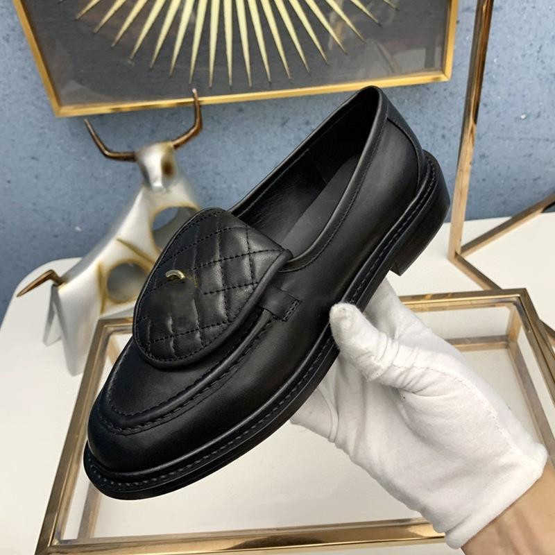 

New Designer Dress Shoe Black Loafers Women plaid quilted buckle C Platform Shoes Shiny Leather Shoes Chunky Sneakers Calfskin Shoes Luxury Mules, Real pcs pls contact