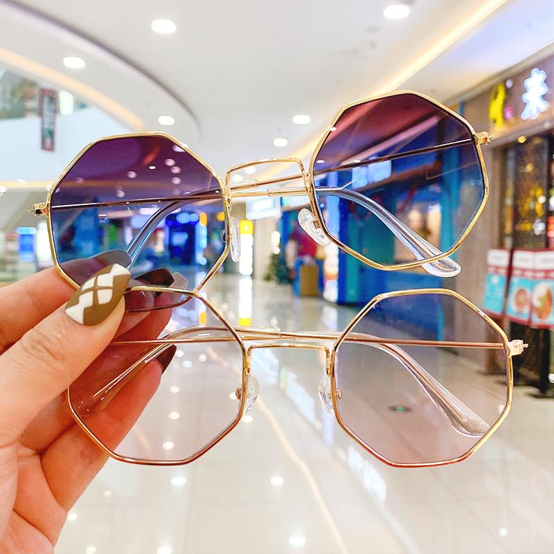 

Sunglasses Children Fashion Tea Gradient Ocean Water Cut Trimmed Lens Metal Curved Temples Kids UV400 Polarized Sun GlassesSunglasses