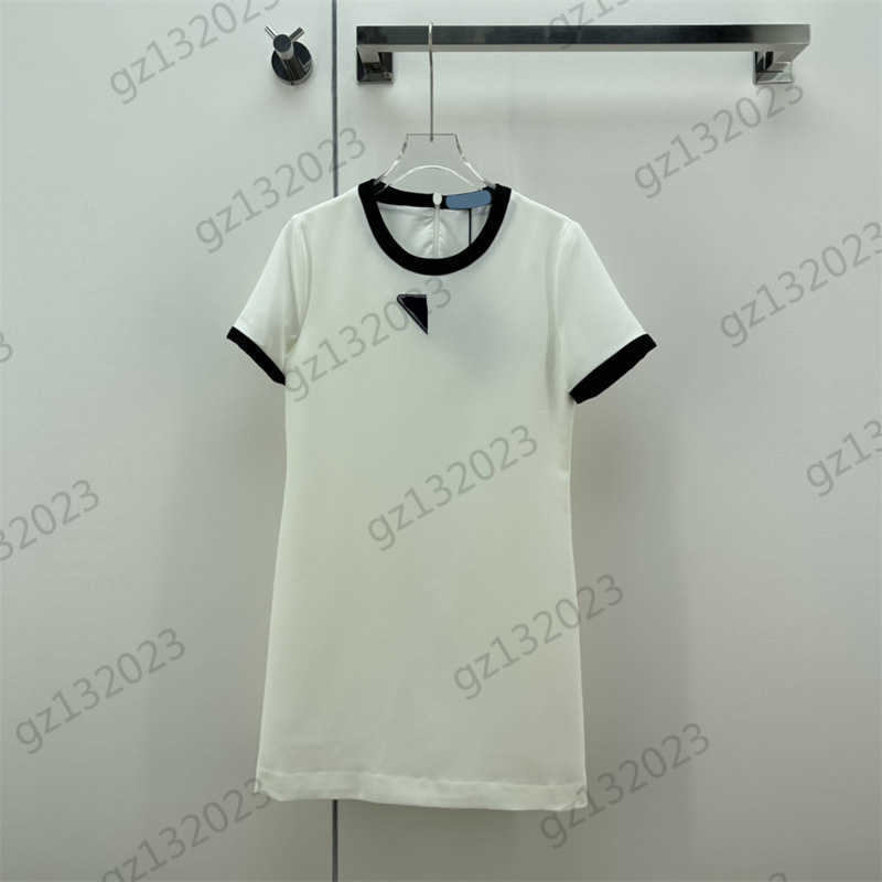 

White Dress Brand Classic Logo Splicing Crew Neck Short Sleeve Dress Simple Casual Style Classic Joker Zipper Maxiskit 2 Colors Designer Dress