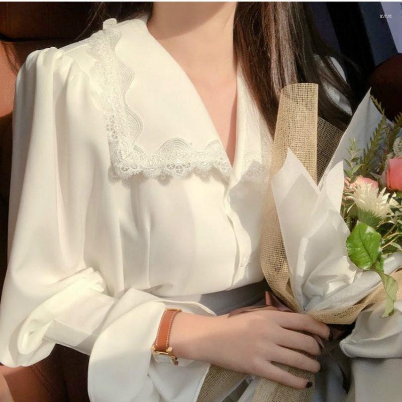 

Women' Blouses Sannian White Sweet Temperament Top Lace Edge Large Lapel Collar Light Ripe Wind Lantern Sleeves Long-sleeved Shirt Female