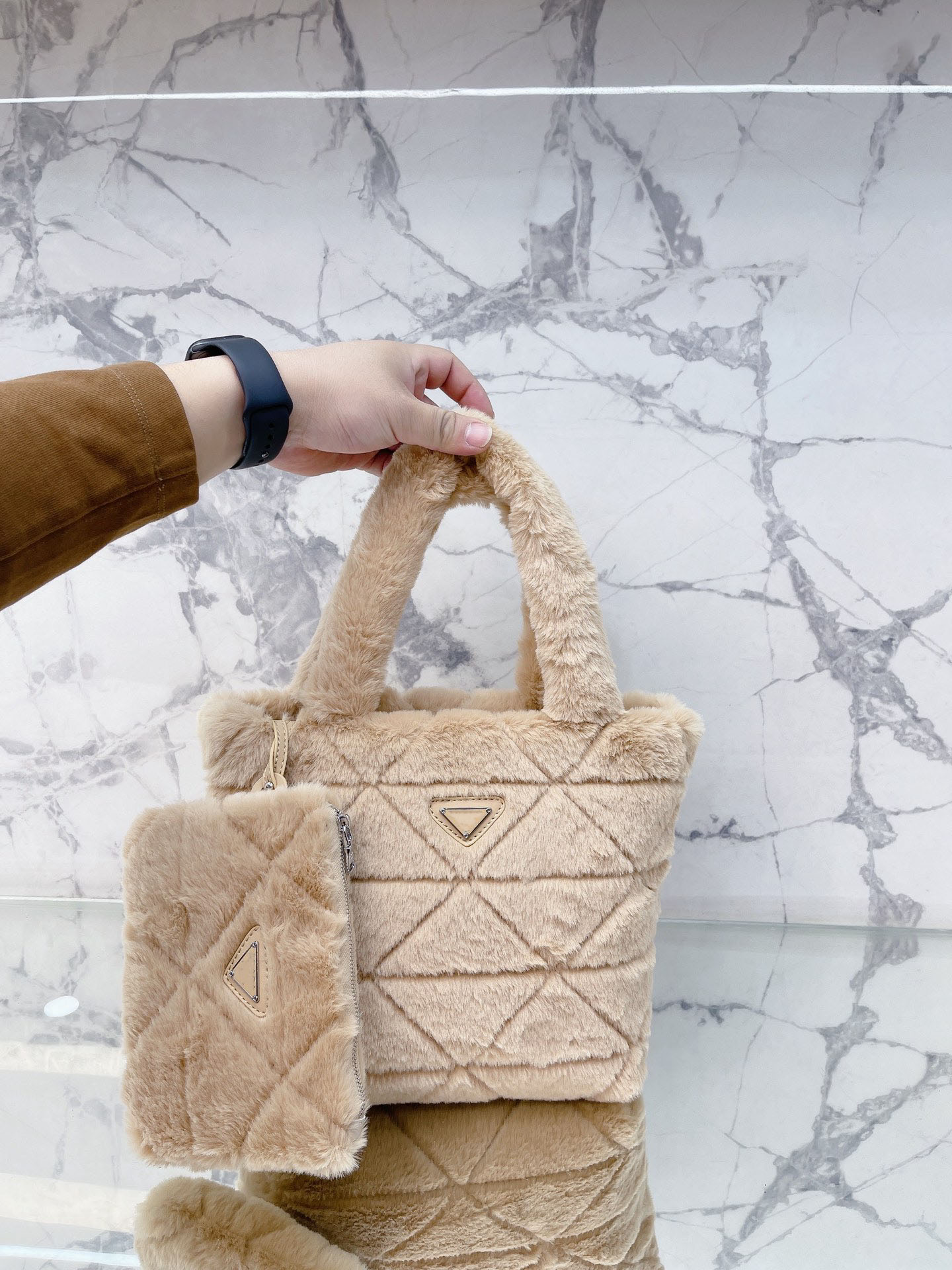 

Fashion designer fur handbag messenger bag women's shoulder bag handbag women's messenger bag evening handbag leisure bag, Surprise gifts