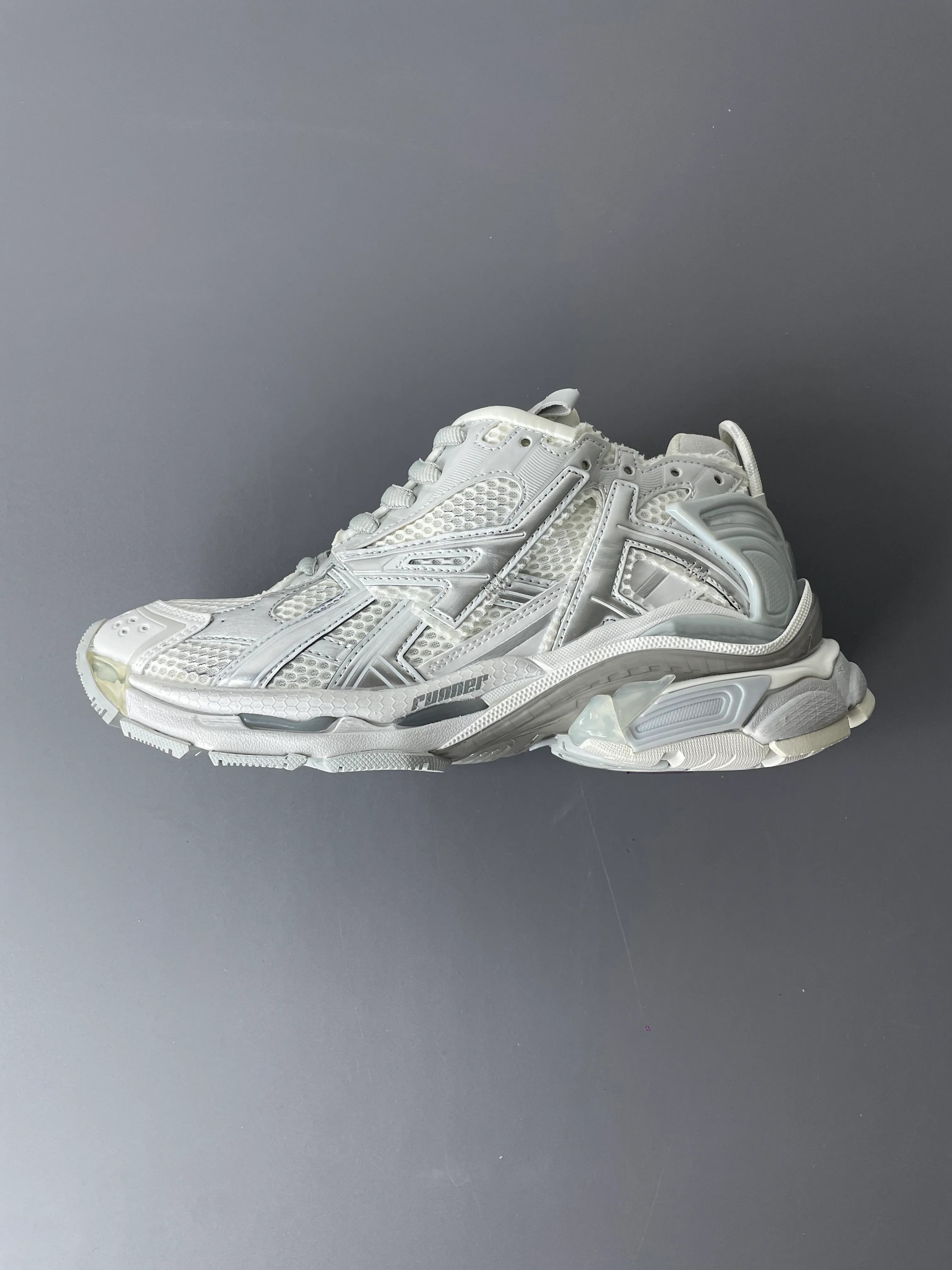 

New Designers Women Men Runner 7.0 Casual Shoes Triple s Paris Transmit Sense Black White Pink Deconstruction Jogging Hiking Trainers 7 Sneakers 35-45