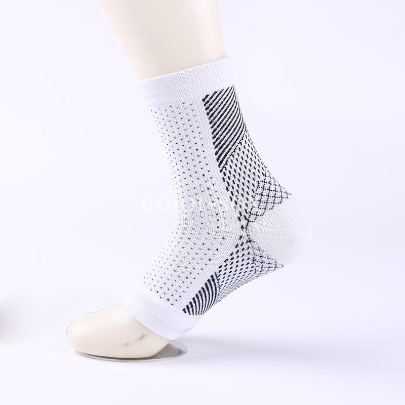 

Sports Socks Men Women Foot Circulation Swelling Relief Sleeve Anti Fatigue Compression Varicosity Ankle Support, Blackwhite