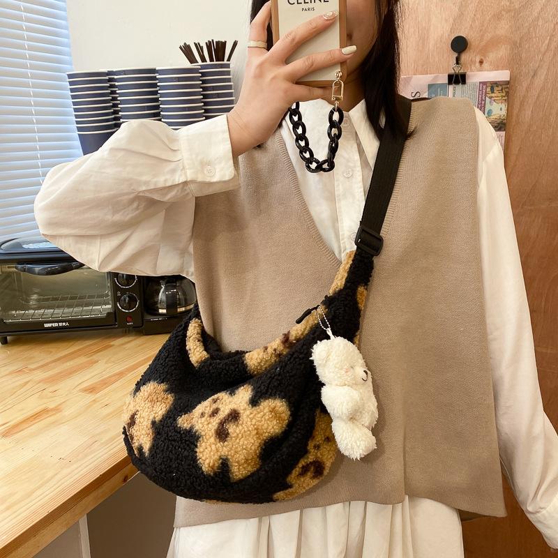 

Waist Bags Lamb Wool Bag 2023 Trendy Autumn And Winter Cross-Body Female Bear Ins Japanese Style Students Korean Plush Pouch, Sky blue