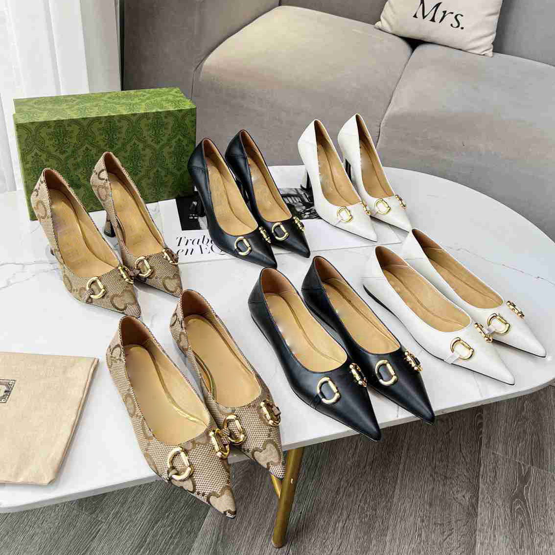 

Dress shoes New horse shoe buckle high heel metal buckle fine high heel pointed fashion leather shallow mouth comfortable single shoe women sandal size 35-41