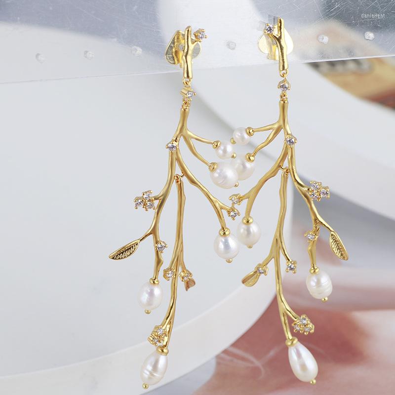 

Dangle Earrings European And American Jewelry Wholesale Retro Fashion Freshwater Pearl Golden Leaf Personality Exaggerated