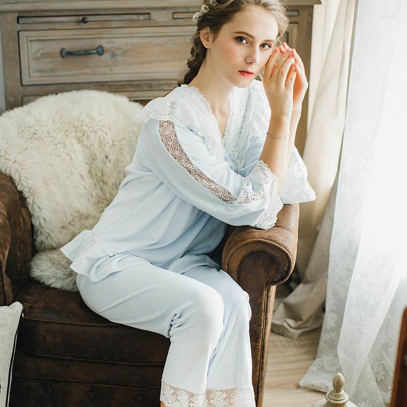 

Women' Sleepwear Autumn And Winter Women Princess Coral Fleece Lace Pajamas Set Lady Pyjimas European Retro Style QW1706, White