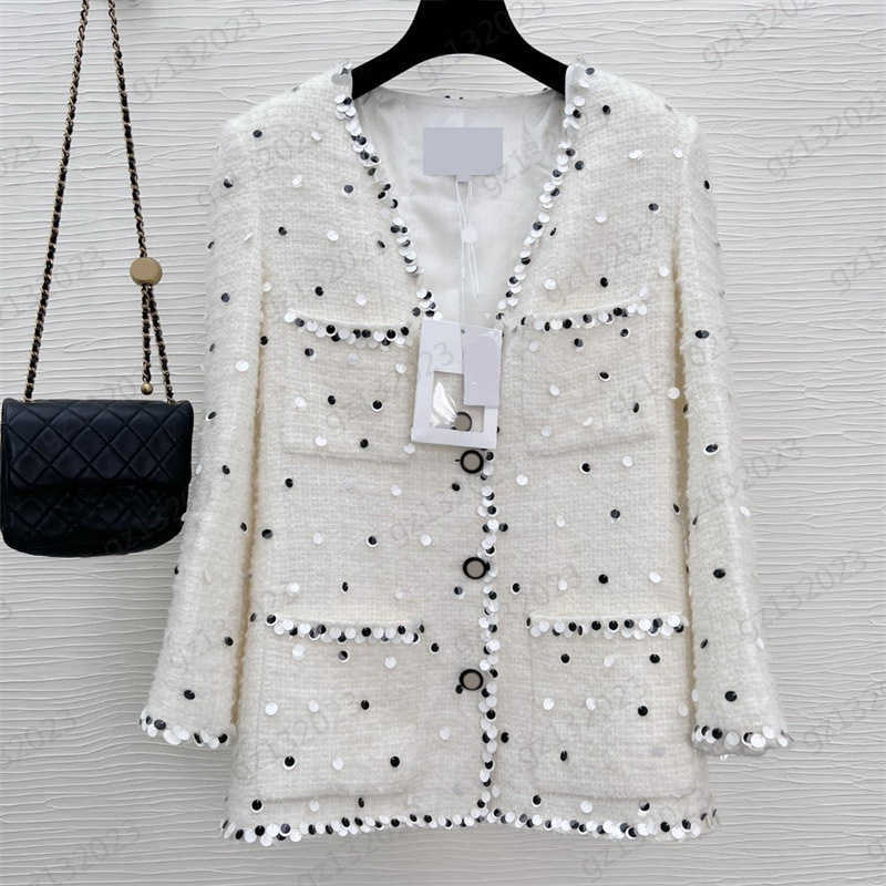 

Checked Jacket Sequin Embroidered Pocket V-neck Jackets Soft Lined Long Sleeve Slim Outerwear Tops Imported Fabric Tweed Women Jackets