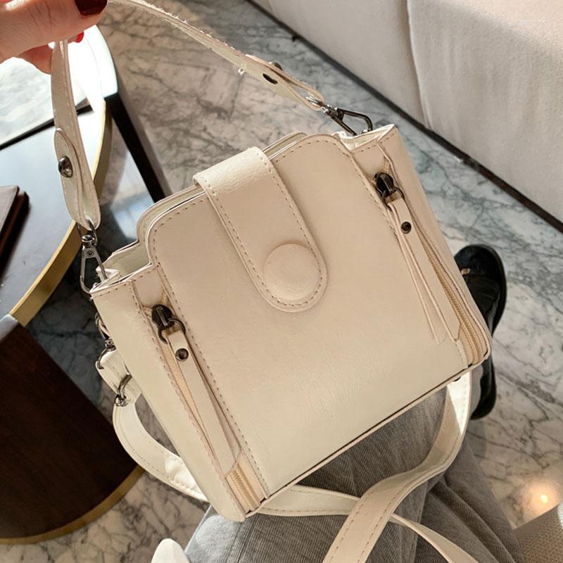 

Evening Bags Small Capacity Handbag For Women 2023 Fashion Retro Bucket Bag Famale Wide Strap Shoulder Pure Color Ladies Crossbody, Black