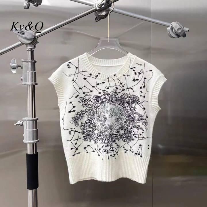 

Women' Sweaters Brands Women Top Quality Fashion Casual O-Neck Sleeveless Pullover Vest Loose Embroidery Knitted SweaterWomen, Beige
