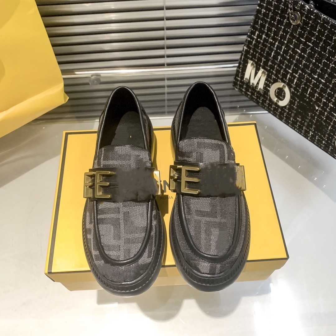 

2023 College Style Loafer Girls Dress Platform Shoes F buckle Embroidery Designers Luxurys Loafers Casual Shoe Size 35-40, Dwsfd1