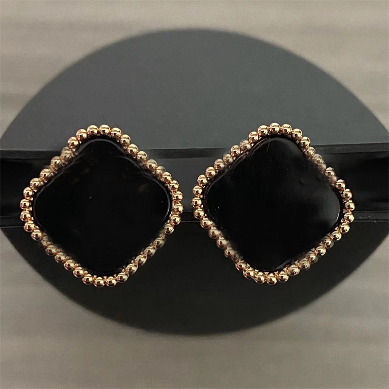 

Black earring designer woman designers fashion jewlery stud earrings male simple four leaf clover sweet alloy luxury rose gold plated fun earrings for teen girls F23