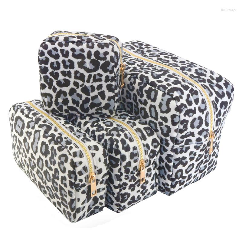 

Cosmetic Bags Casual Fashion Black And White Leopard Print Nylon Waterproof Bag Women's Large Capacity Travel Items Storage