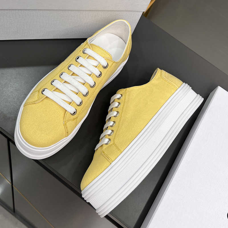 

Shoes Spring and summer 2023 new round head lace up canvas shoes with thick soles small white shoes casual sports shoes women