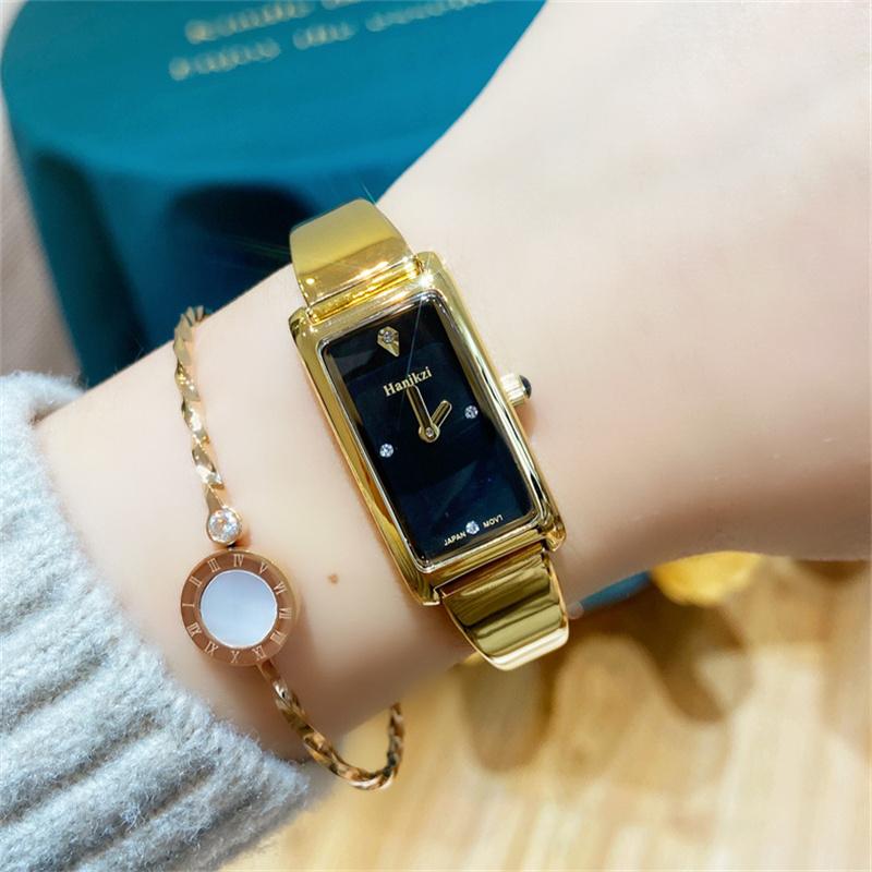 

Wristwatches Women's Watch Gold Bracelet Wristwatch Quartz Gift For Girlfriend Inlaid Diamond Luxury And FashionWristwatches, White