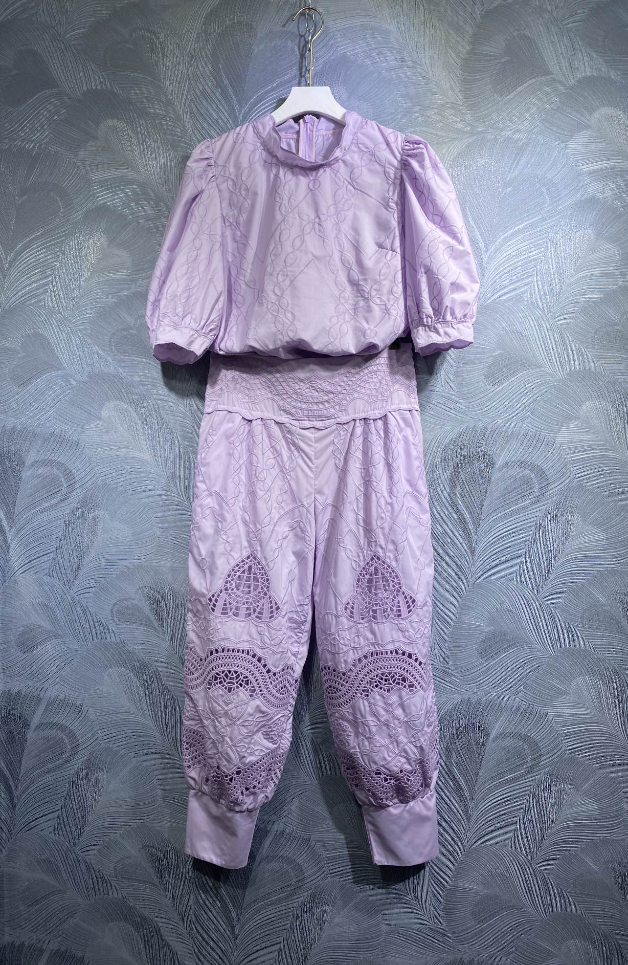 

Spring 2023 new stand collar cotton top with trousers suit, Customize