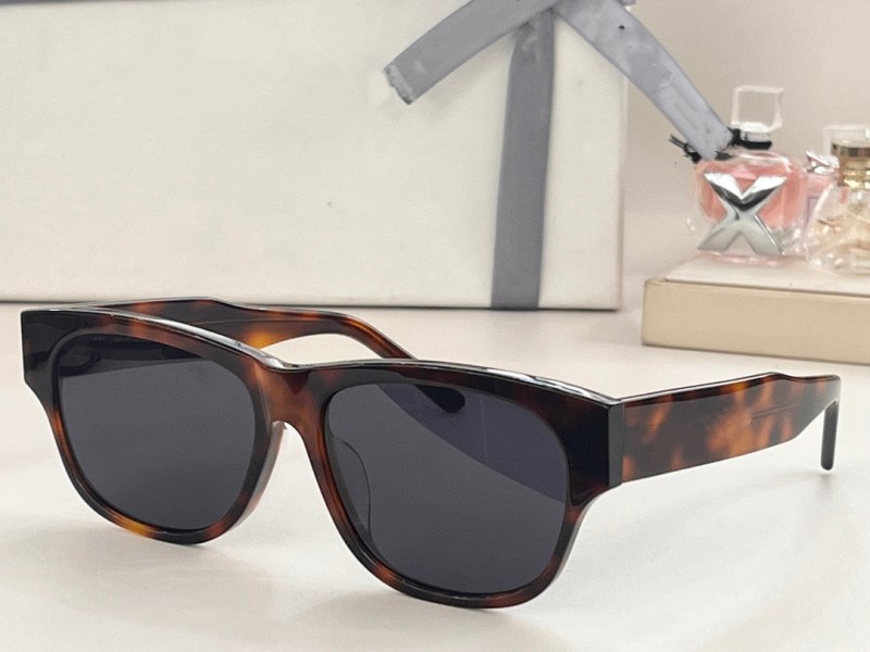 

Funky Sunglasses Designers For Men Women Summer 0164Style Anti-Ultraviolet Retro Plate Full Frame Fashion Eyeglasses Random Box