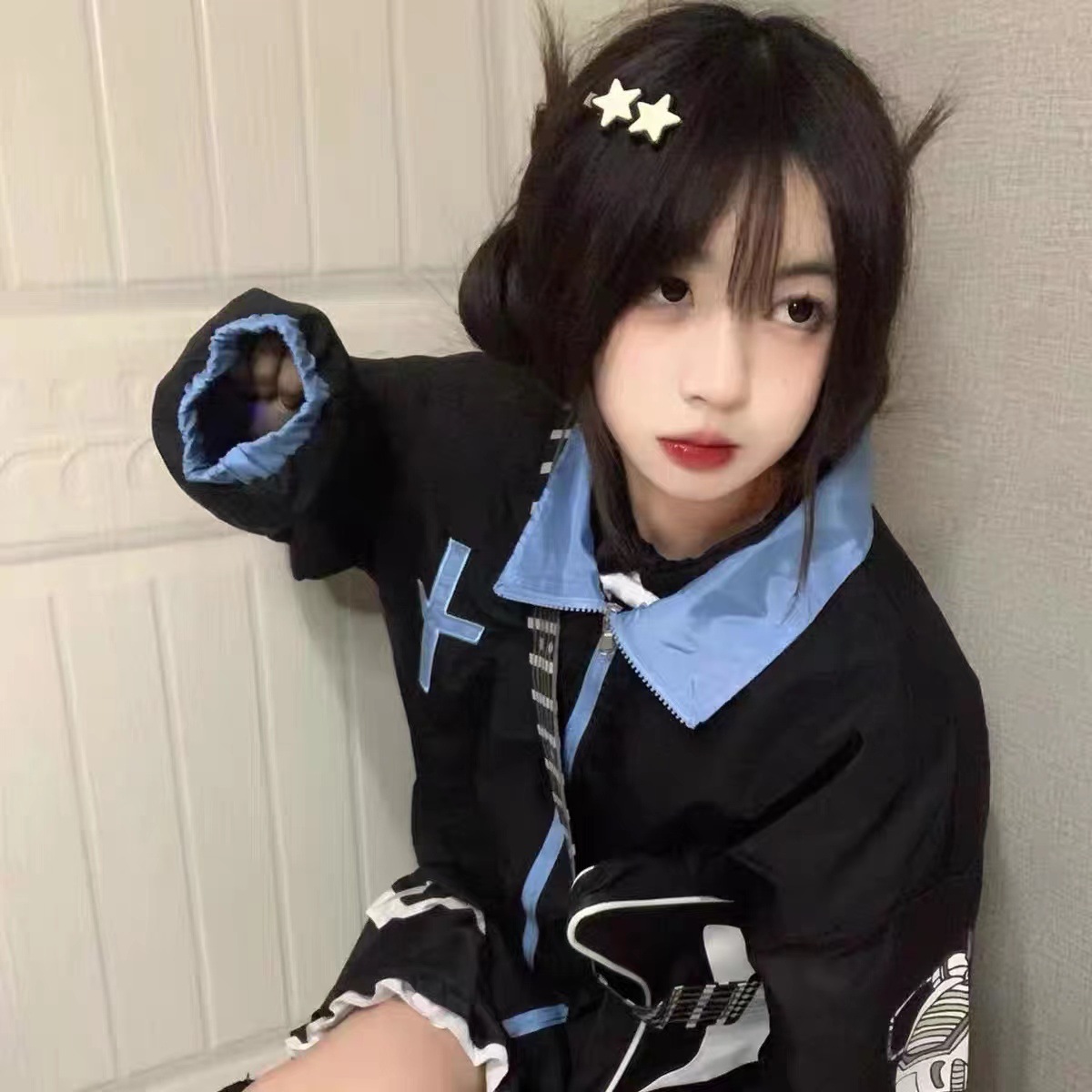 

Black and white star hair clip simple and versatile five-pointed star clip headdress bangs broken hair clip side duckbill hair female