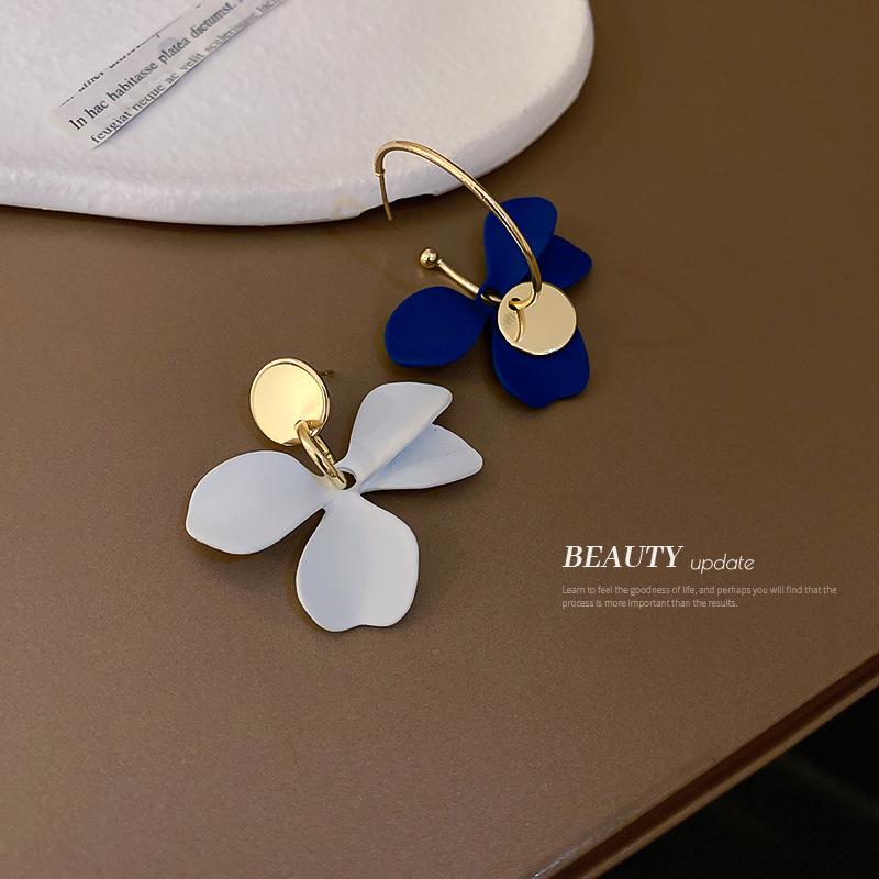 

Dangle Earrings & Chandelier Korean Fashion Asymmetry Spray Flowers Drop For Women Girls Gold Color Metal Floral Casual JewelryDangle