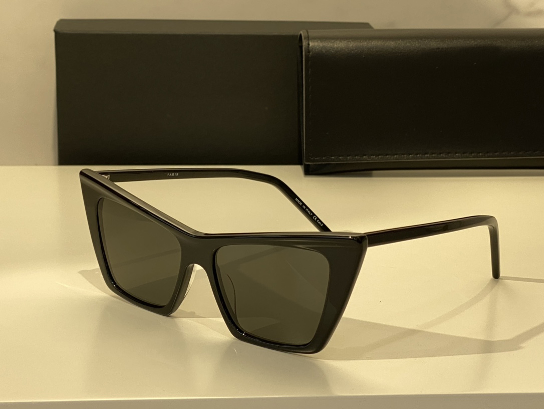 

372 Black Grey Cat Eye Sunglasses for Women Sun Glasses Shades Designers Sunglasses UV400 Eyewear with Box