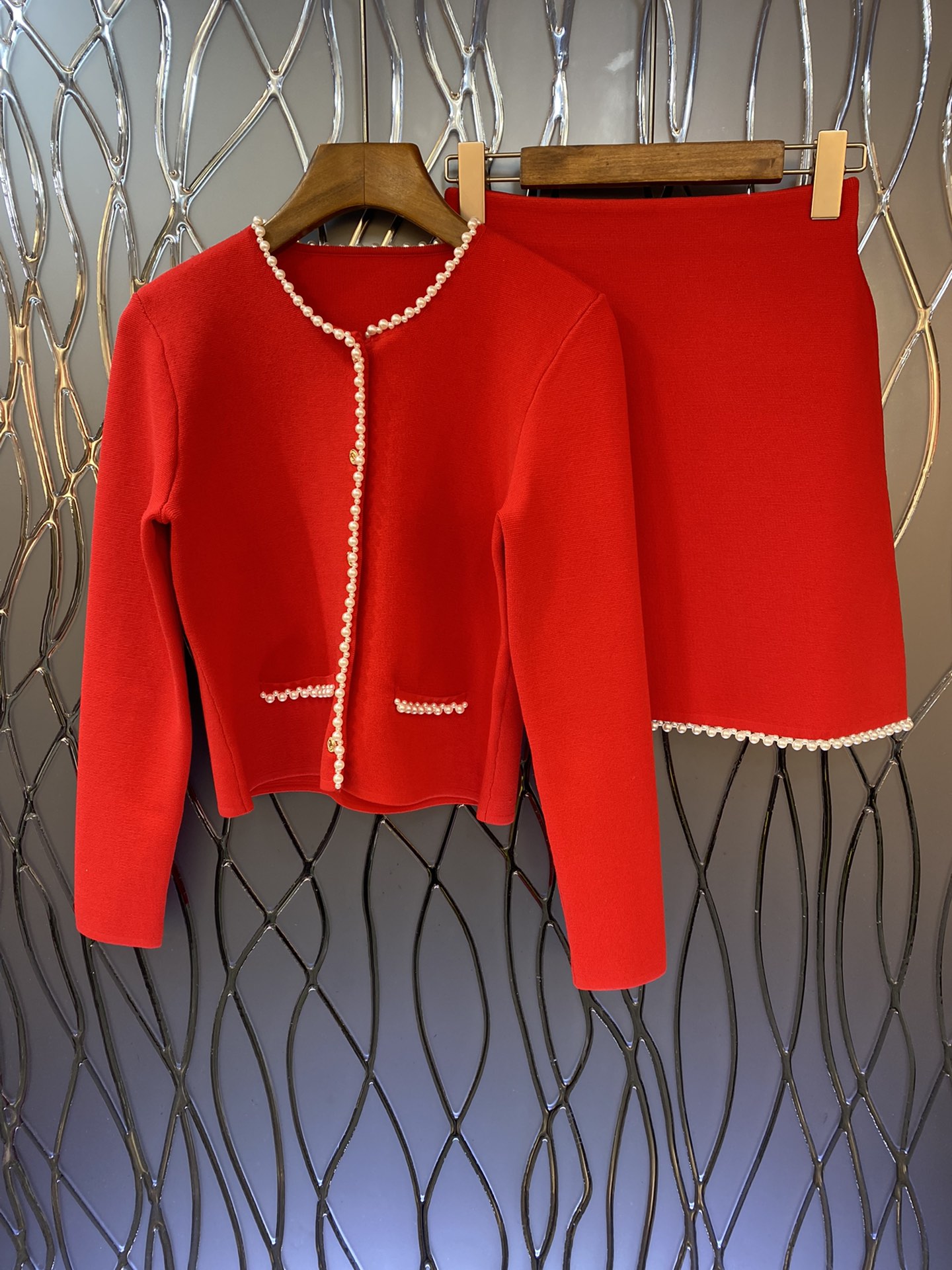 

Spring and Autumn New Bright Red Dress