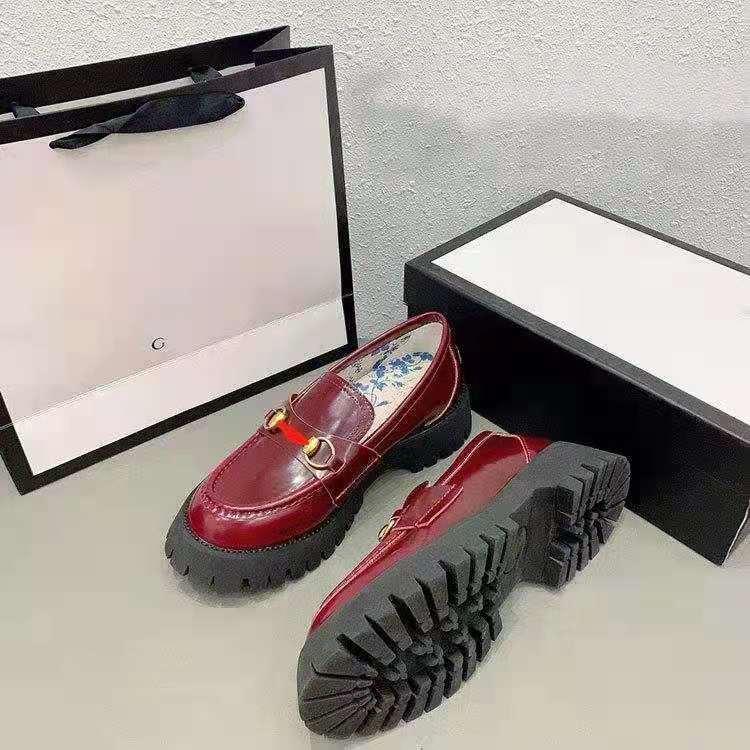 

2023 Bee Embroidery Thick Sole Love Shoes British Muffin Bottom One Foot Riding Horse Buckle Calfskin Size 35-44, Black