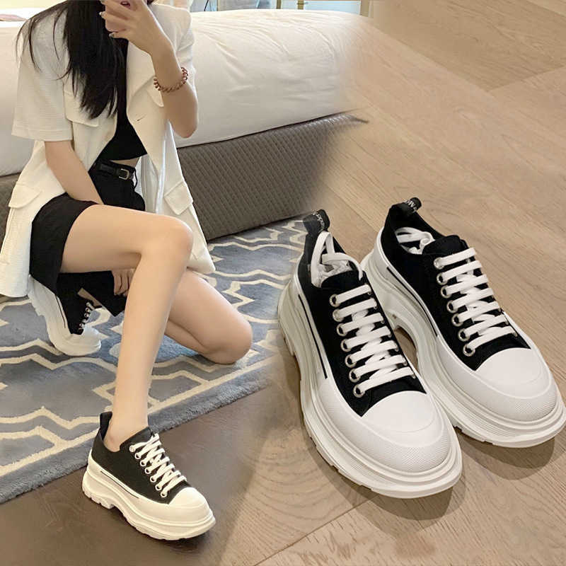 

Shoes standard Women's thick soled canvas shoes elevated lovers' version Korean version muffin soled student casual, White