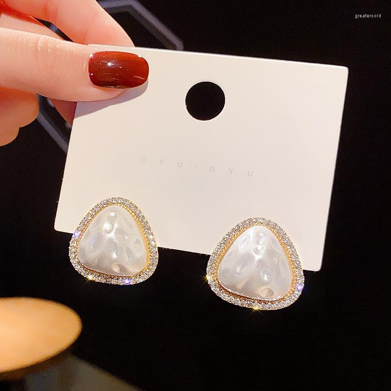 

Stud Earrings Chic Crystal Triangle Big Pearl For Women Fashion Korean Style Geometric Ear Jewelry Pendientes Brincos ER1115