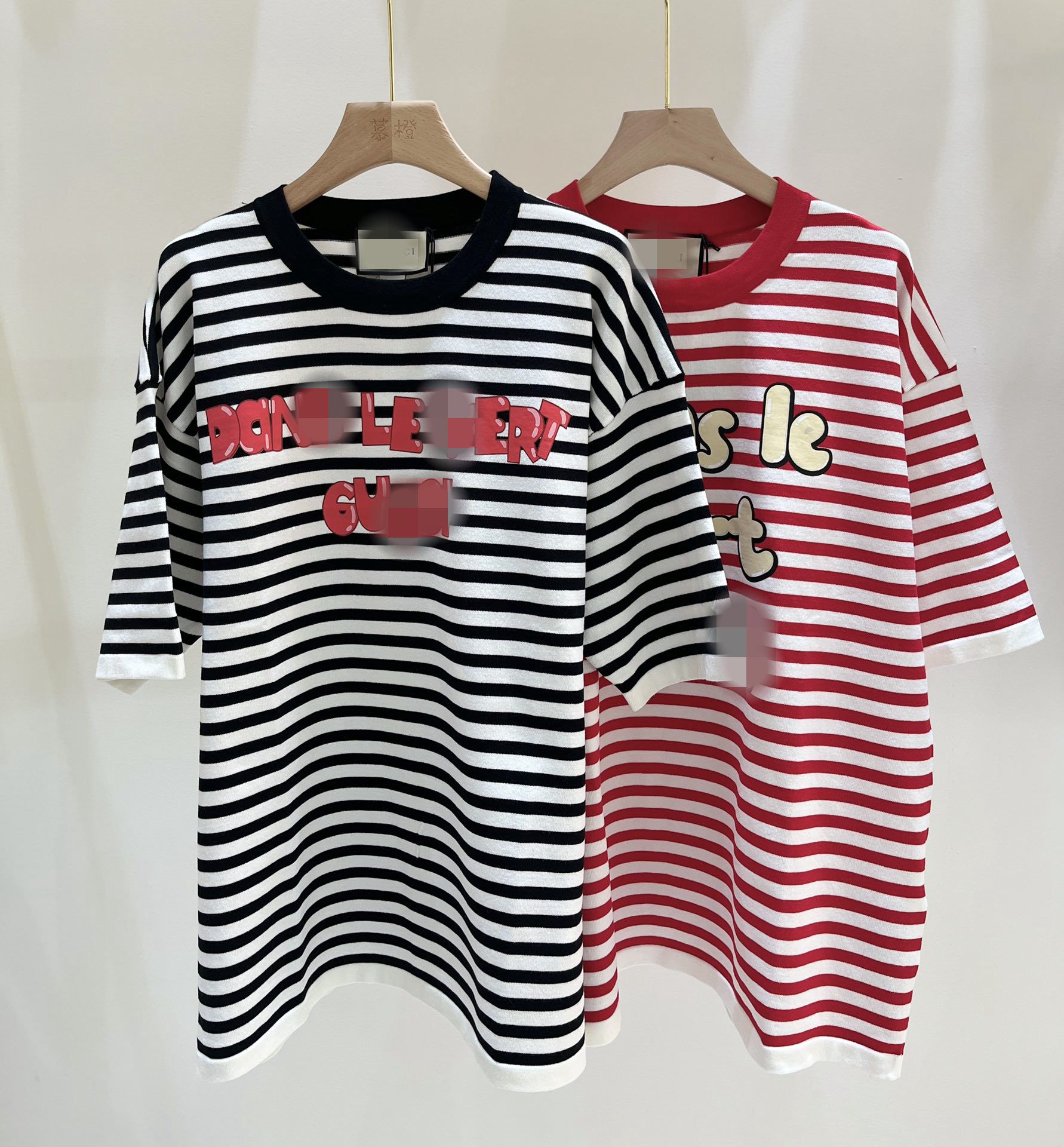 

2023 Black/Red Striped Embroidery Women' T-shirt Brand Same Style DH63