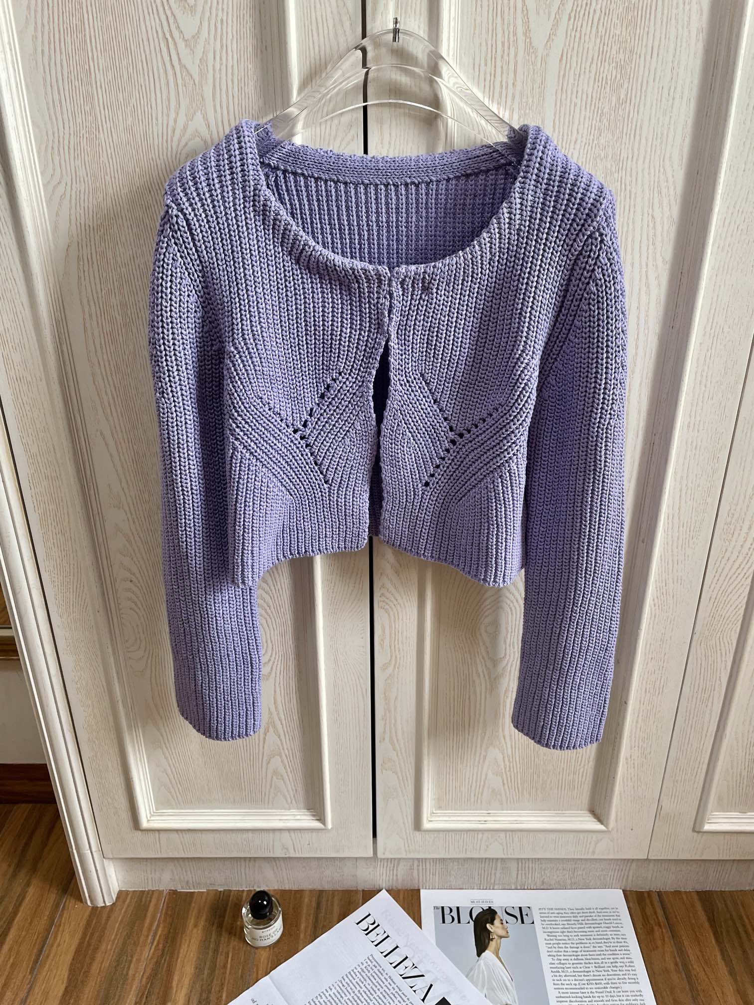 

Spring and summer style sweater, extremely simple buttonless round neck cardigan, woven with high twist coarse needle cotton yarn, Red