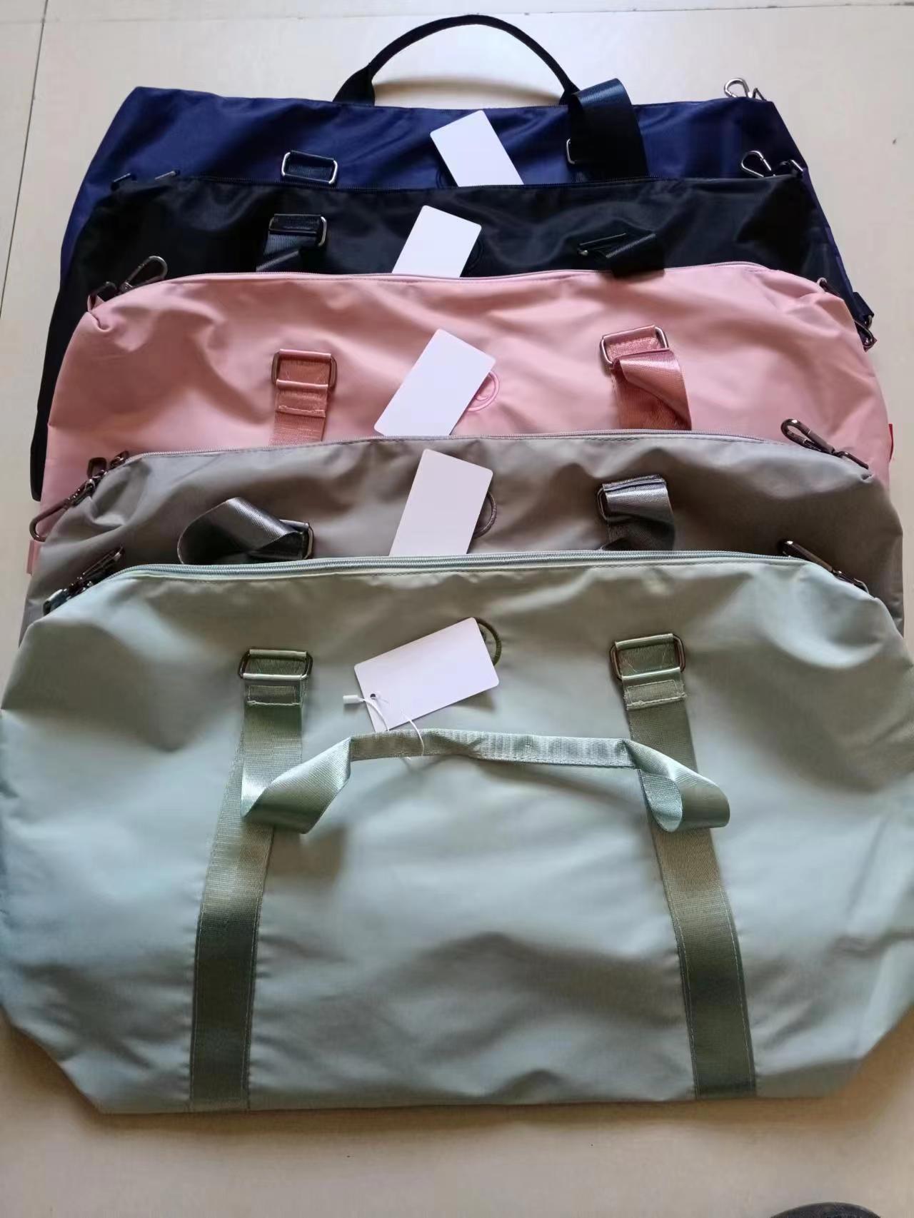 

Embroidery logo Fitness bag Portable Yoga bag Female wet and dry separation waterproof large capacity duffle short distance travel bag, Light green