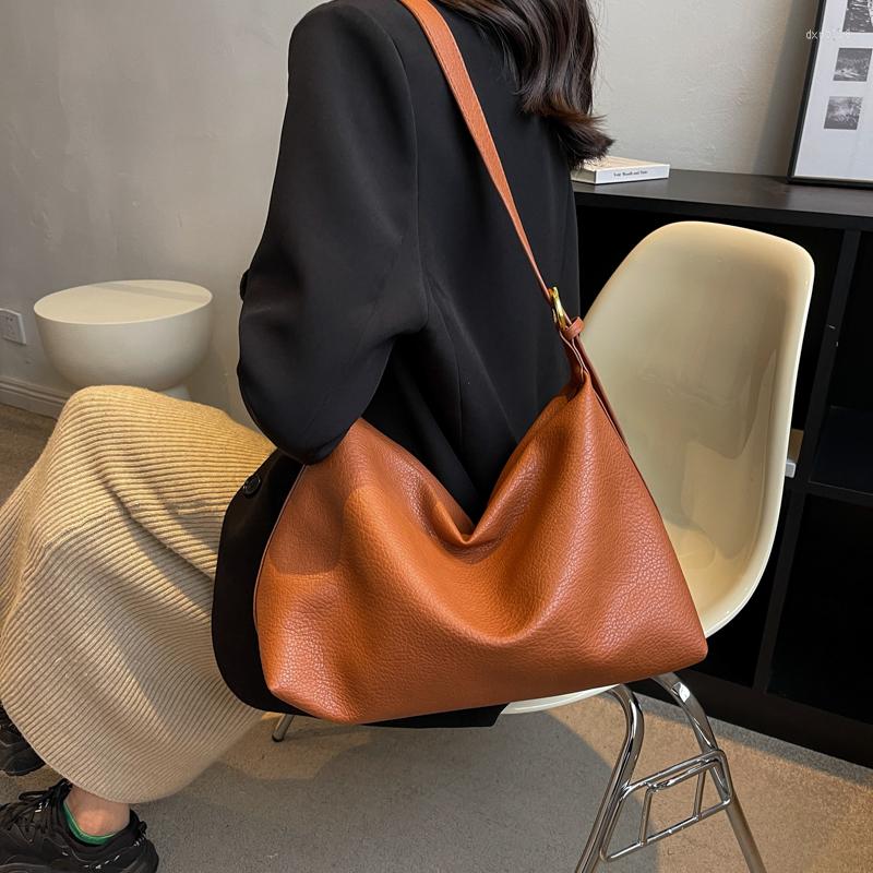 

Evening Bags 2023 Fashionable Message Female PU Leather Women Casual High Capacity Tote Soft Surface Multifunction Handbags, Beige