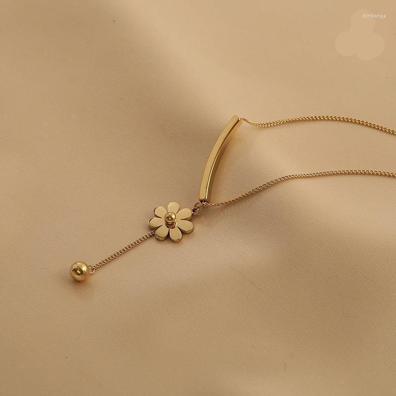 

Choker Titanium Steel Flower Ball Pendant Necklace For Women Gold Color Clavicle Chain Short Necklaces Female 2023 Fashion Jewelry