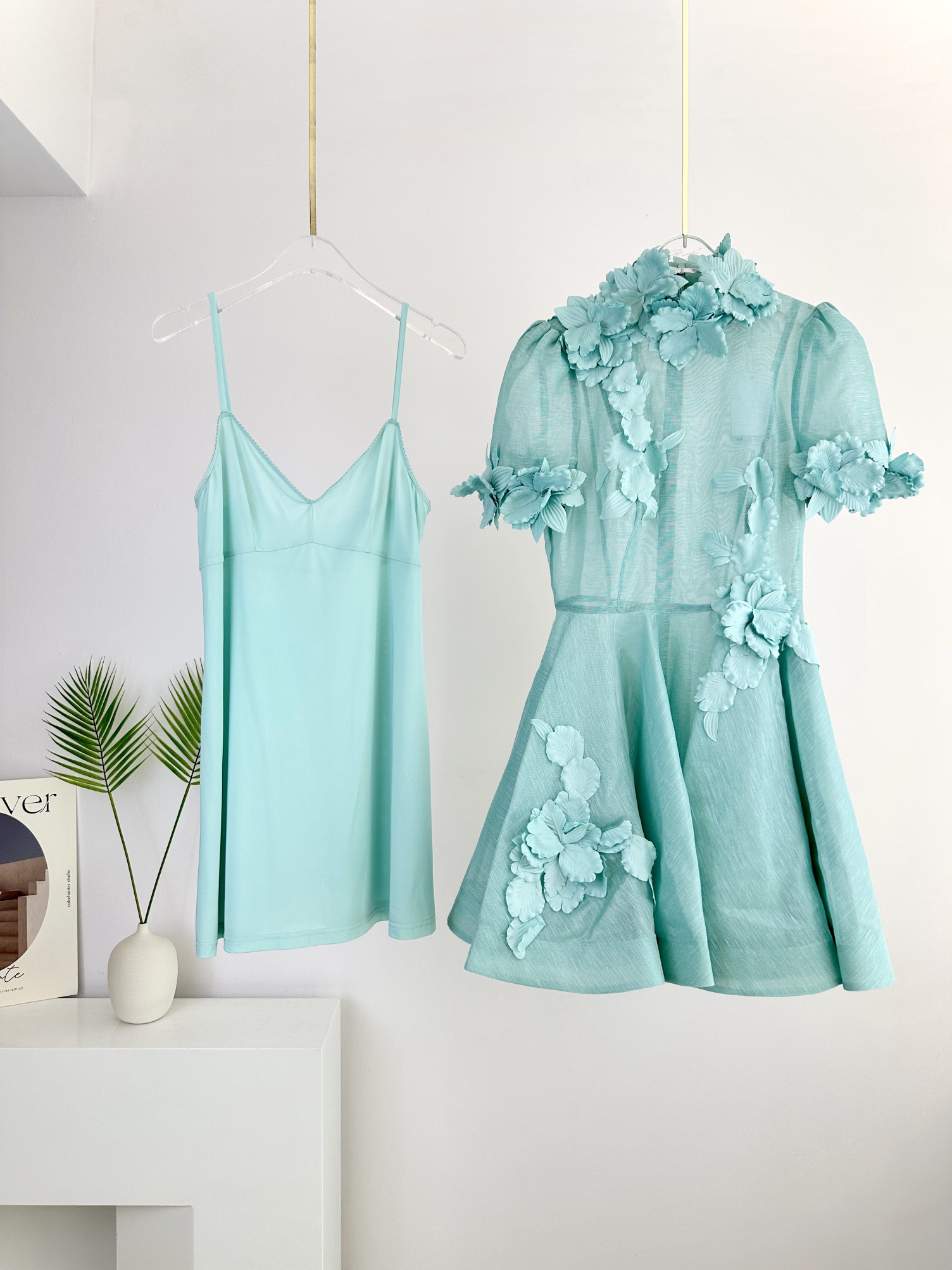 

Runway Dresses Spring and summer 2023 new holiday series small flower short sleeve mini dress01, Green