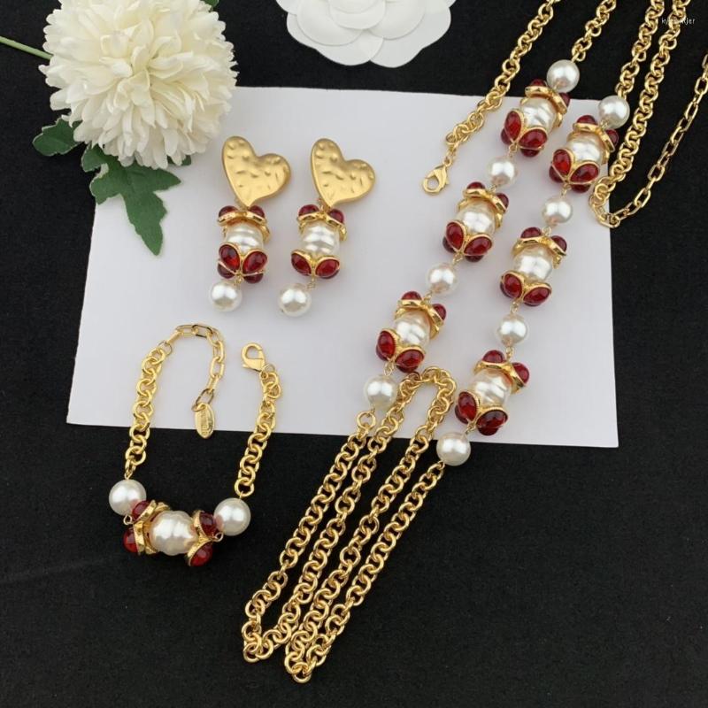 

Necklace Earrings Set Fashion Autumn And Winter Ear Clip Bracelet Color Jelly Bead, Picture shown