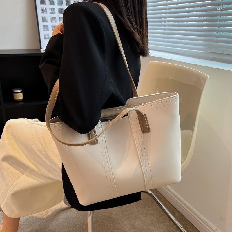 

Evening Bags 2023 PU Leather Leisure Women Fashionable Handbags Large Capacity Casual Top Handle Summer Beach Shopping Shoulder Bag, Beige