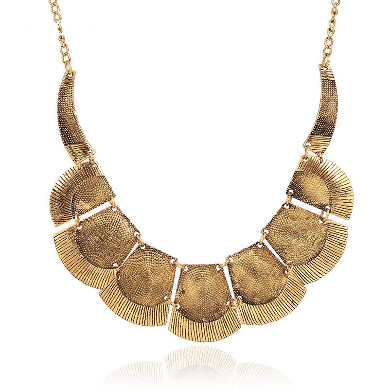 

Pendant Necklaces LosoDo 2023 Bohemian Ethnic Fashion Exaggerated Personality Necklace Fan-shaped Carve Flower Short AccessoriesPendant
