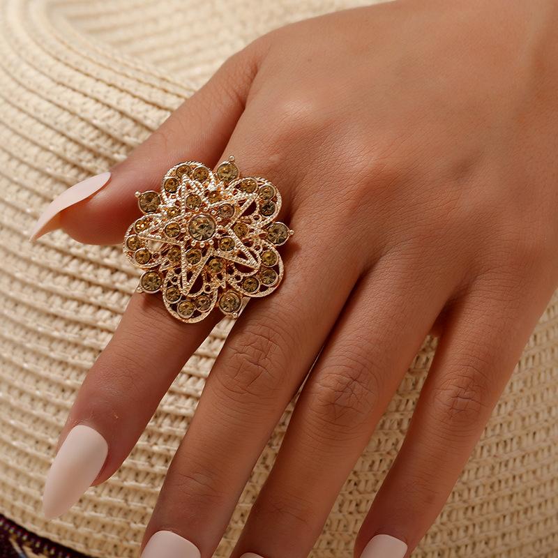 

Cluster Rings Boho Big Five-pointed Star Open For Women Female Girls Adjustable Flower Crystal Wedding Cocktail Ring AnillosCluster