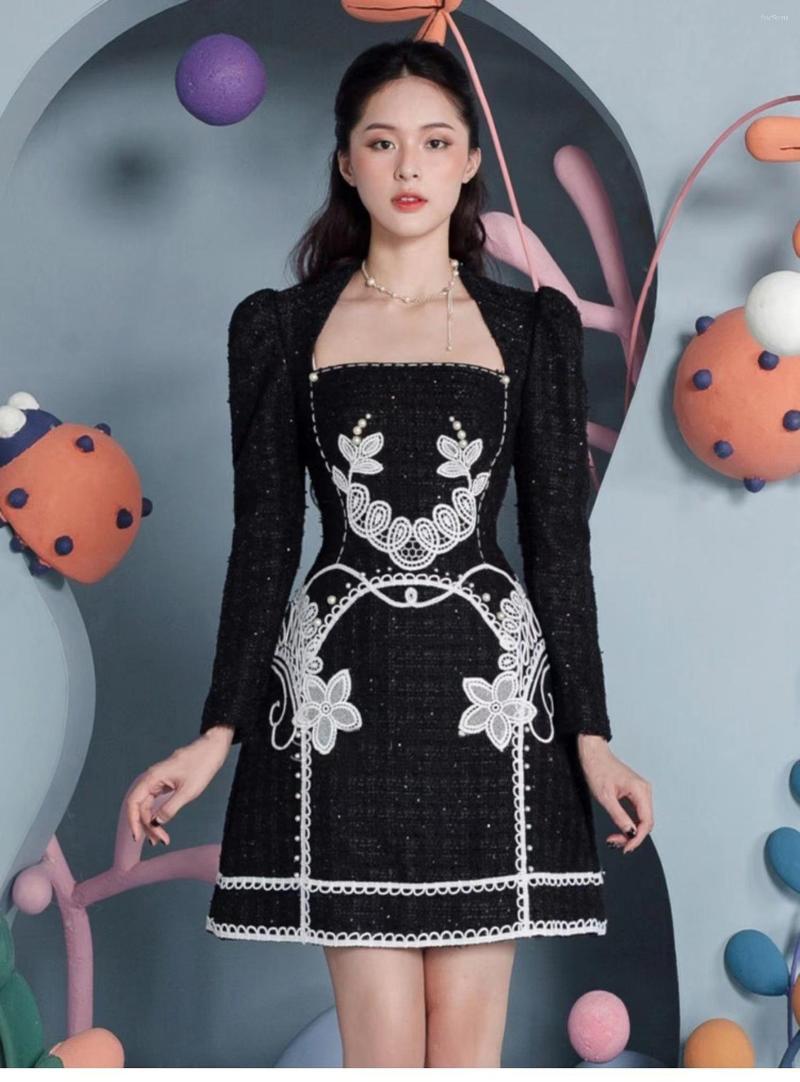 

Casual Dresses Fashion Autumn Winter Black Floral Embroidery Beading A-Line Mini Dress Women Long Sleeve Vintage Party Vestidos
