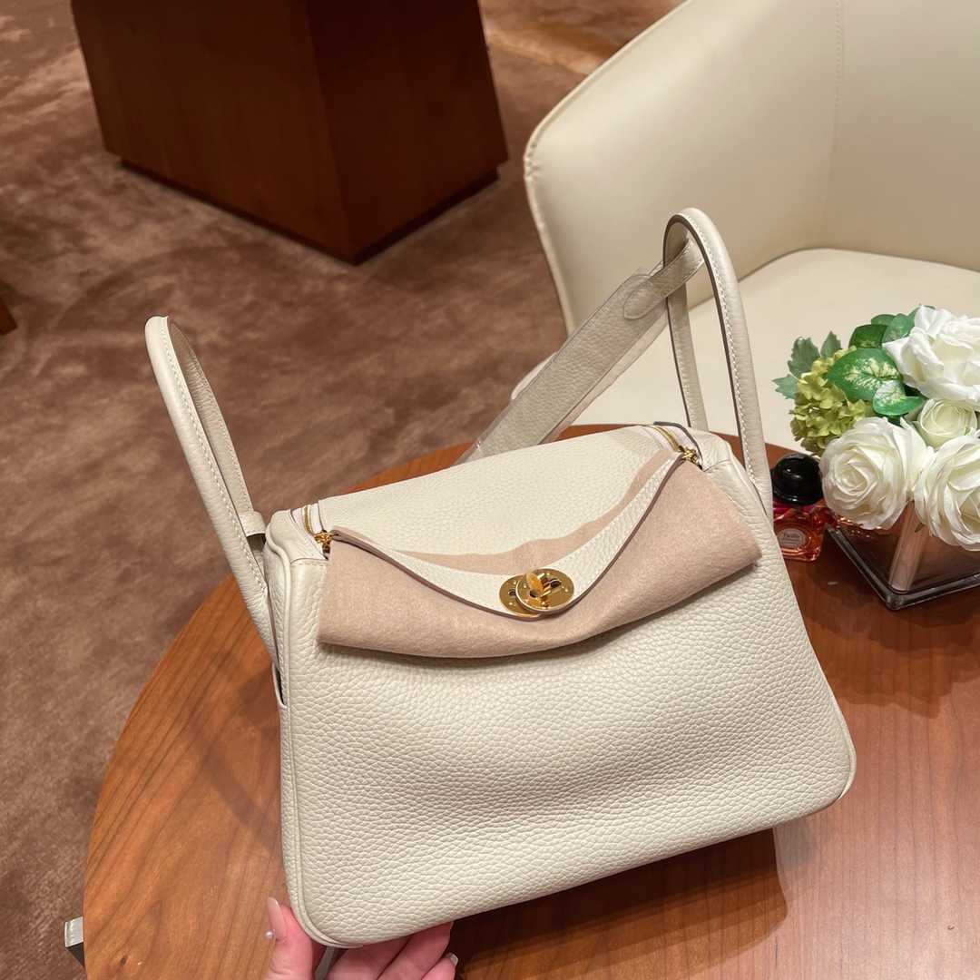 

Designer Herme Lindi Bags online outlet All manual TC leather wax thread sewing Baolindi bag Lindi26 shoulder, Milkshake platinum button