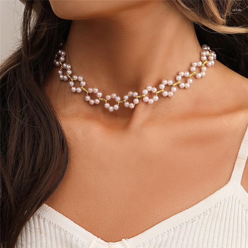 

Chains Elegant Flower Pearl Decor Lace Necklace Vintage Chokers For Women Girls Trend Beautiful Neck Chain Unusual Fashion Jewelry Ins