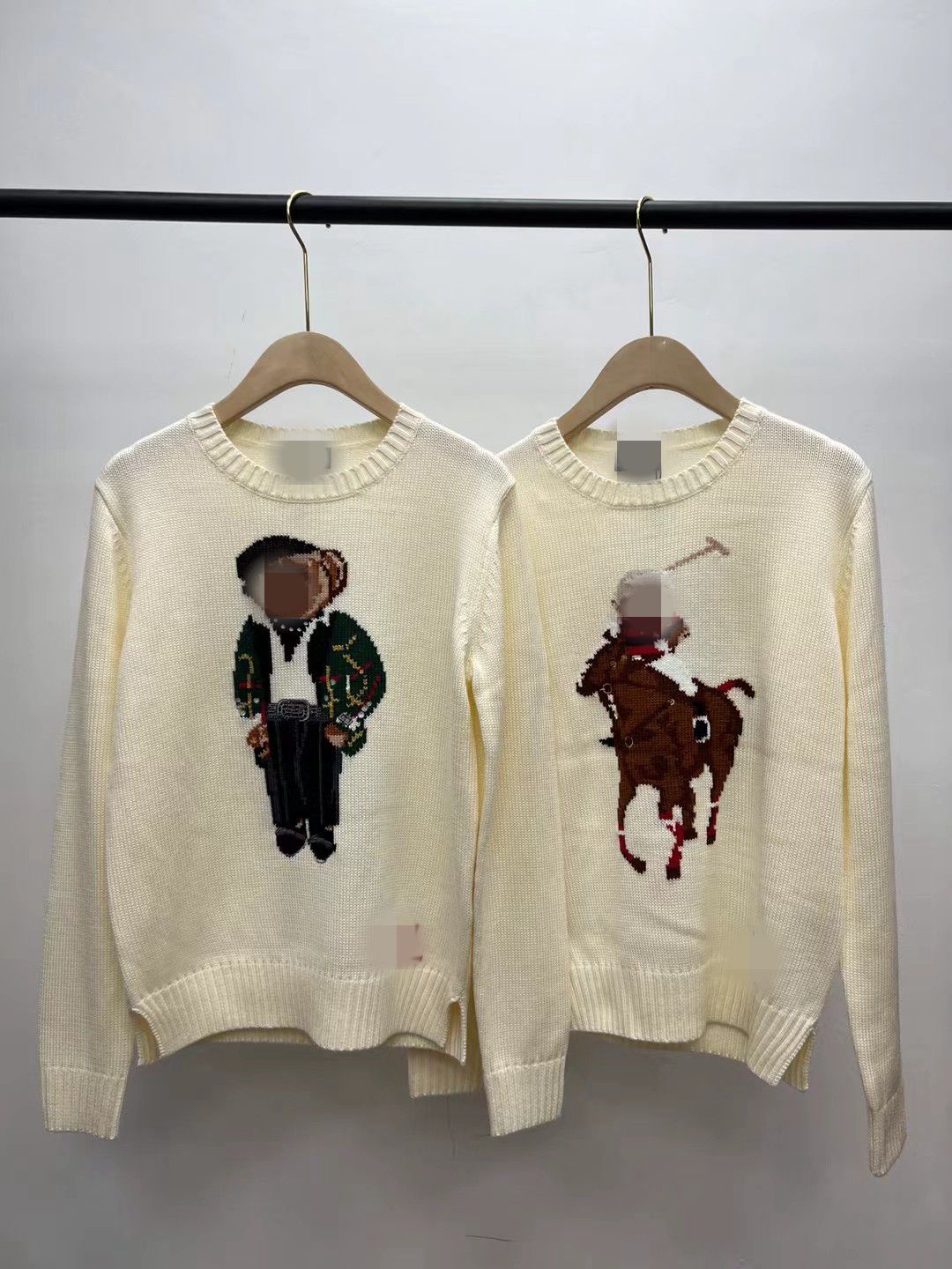 

2023 White Cartoon Letter Print Women' Pullover Brand Same Style Women' Sweaters DH80, White 1