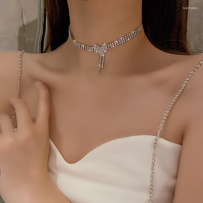 

Choker 2023 Luxury Shiny Rhinestone Chain Long Tassel Heart Necklace Accessories For Women Crystal Sexy Pendant Jewelry
