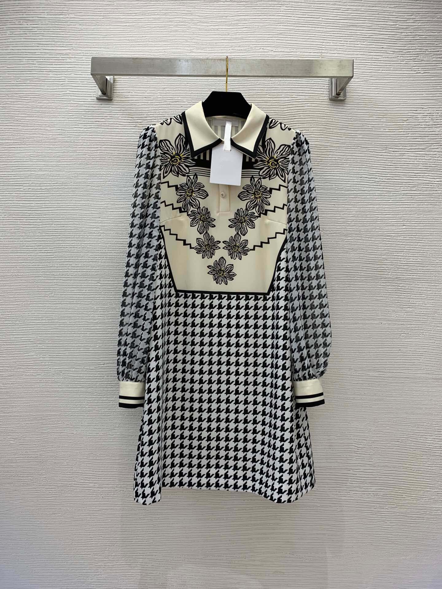 

2023 Spring Black Houndstooth Printed Dress Long Sleeve Lapel Neck Panelled Knee-Length Casual Dresses B3F171715, Multi