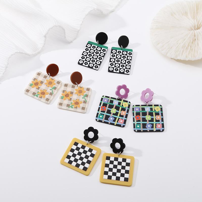 

Dangle Earrings & Chandelier Korean Square Checkered Ins Wind Black And White Checkerboard Simple Personality All-match WomenDangle