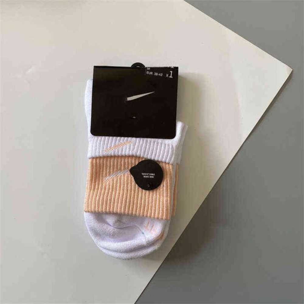 

Classic Fashion Men Socks Hook Brand Color Stitched Men's Women's Long Tube Sports Training Sock Street Couple Middle Tubes Luxury Mediumzt2p, Medium tube 2