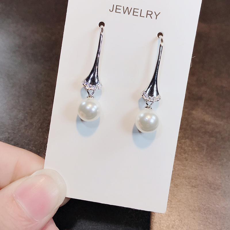 

Stud Earrings 925 Sterling Silve Prevent Allergy High-end Design Exquisite Freshwater Pearls Earstuds Woman Birthday Gift