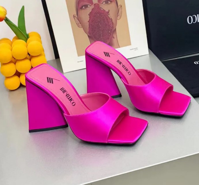 

Autumn Spring Period and Latest fashion women's slippers black silk square toe Flip flop thick heels Mini summer shoes 10cm women sandals, As pic.10.cm
