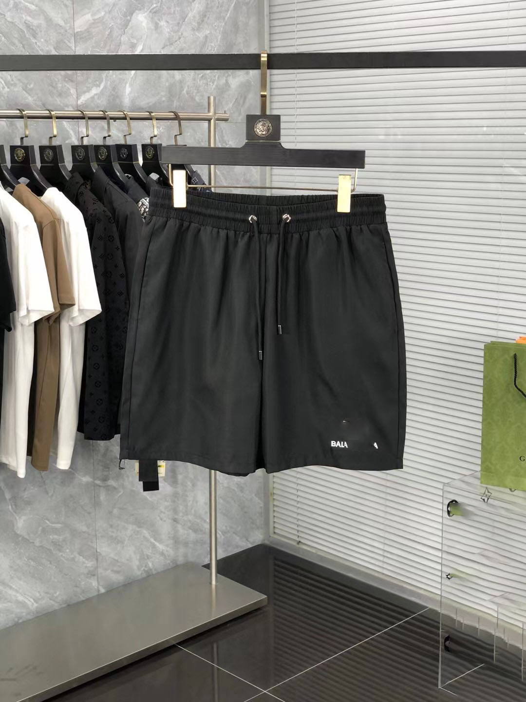 

Mens Womens Designers Shorts Summer Fashion Streetwears Clothing Quick SwimWear Printing Board Beach Pants Printing Casual Running Sports Short Pants size M-3XL, Black