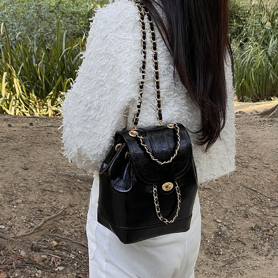 

Waist Bags Women Korea autumn winter mini chains backpack female ins student oil wax leather shoulder bag travel bagpack black rucksack sac 230220, Black white